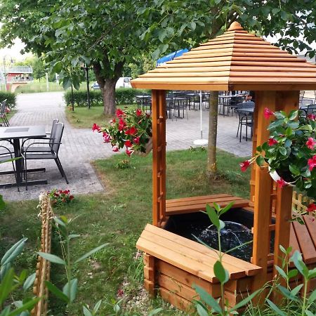 Restaurant El Greco Hostel Gundelfingen an der Donau ภายนอก รูปภาพ