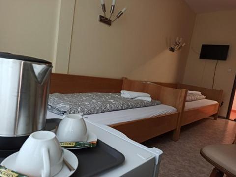 Restaurant El Greco Hostel Gundelfingen an der Donau ภายนอก รูปภาพ