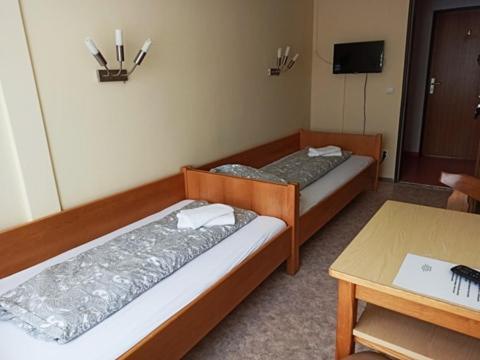 Restaurant El Greco Hostel Gundelfingen an der Donau ภายนอก รูปภาพ